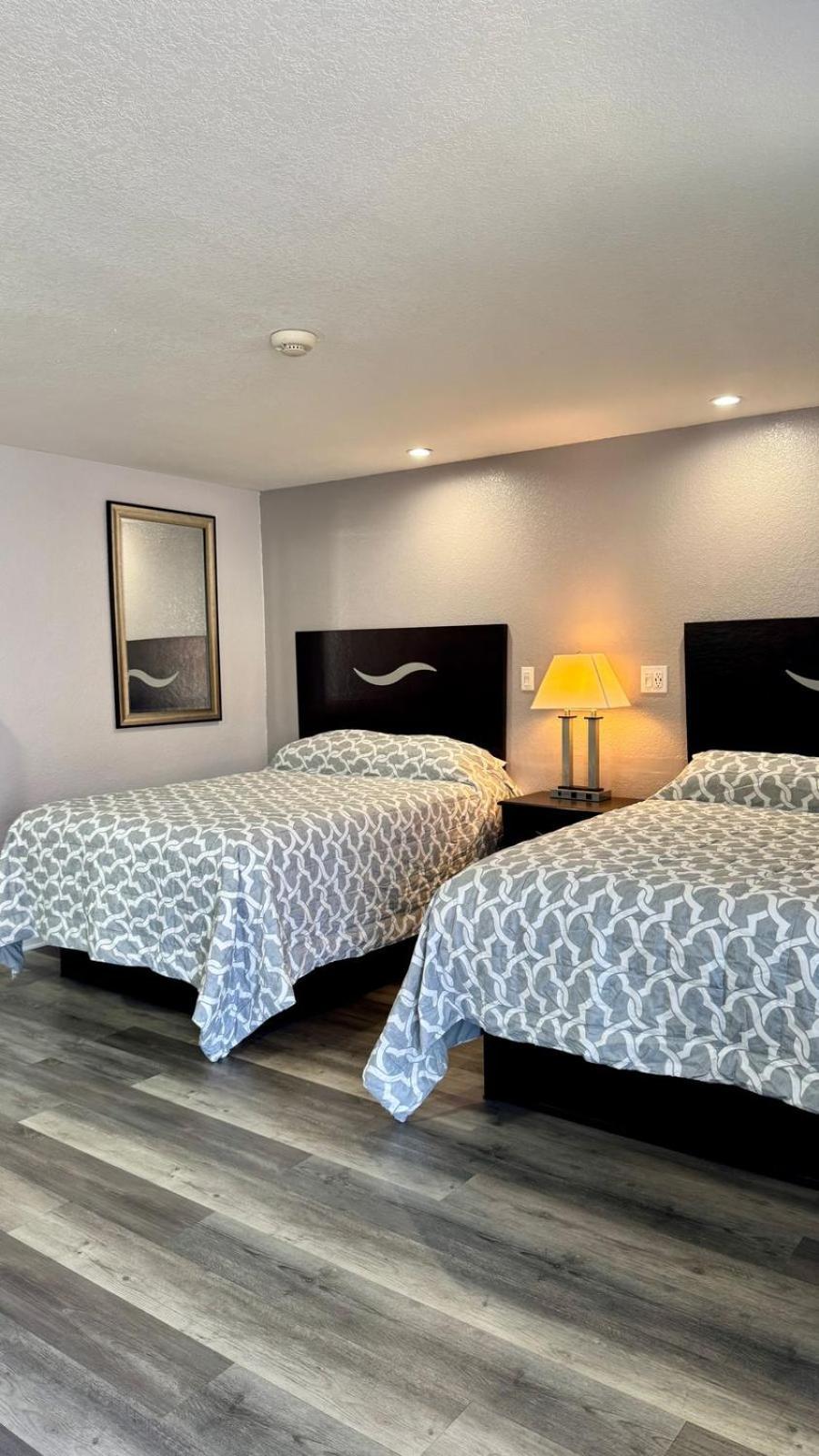 Chisholm'S Motor Inn Соґас Екстер'єр фото