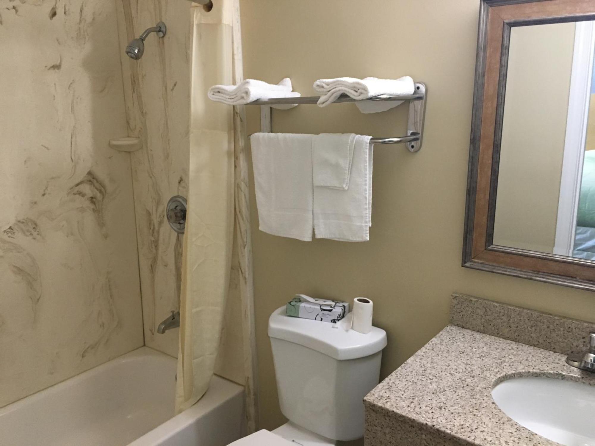 Chisholm'S Motor Inn Соґас Екстер'єр фото