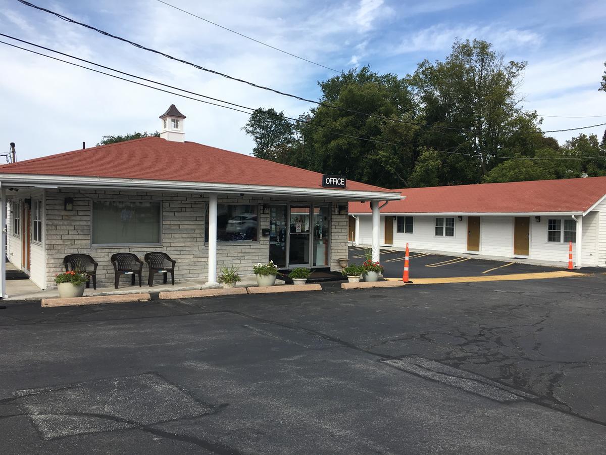 Chisholm'S Motor Inn Соґас Екстер'єр фото